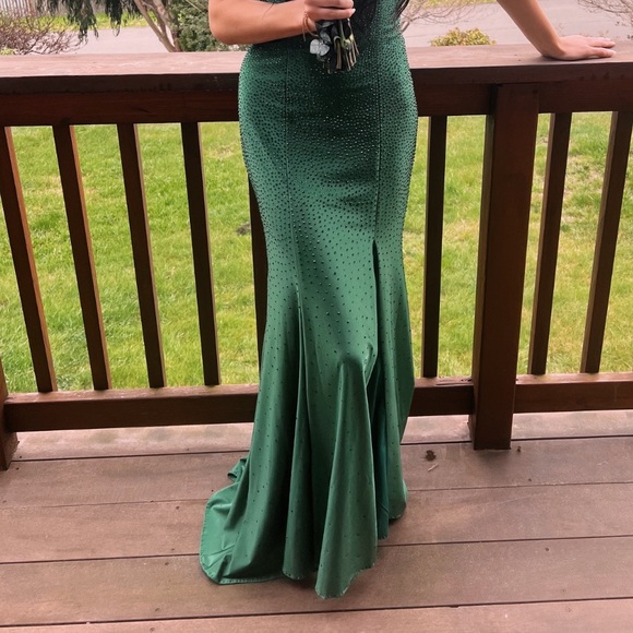 Green Prom Dress size XS or 00 was altered a little. - Picture 2 of 2